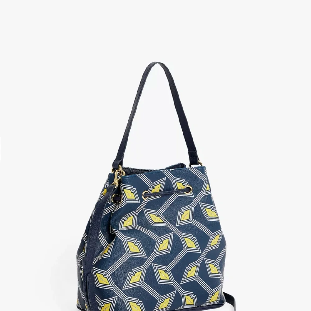 Ted Baker Lip Bucket Bag - Picture 2 of 5